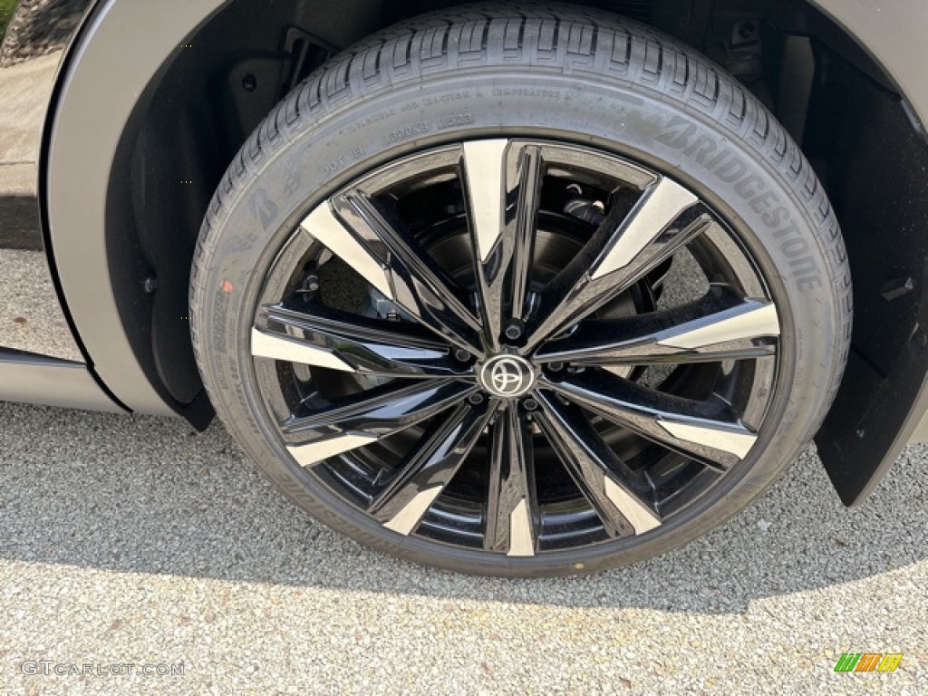 2023 Toyota Crown Platinum AWD Wheel Photos