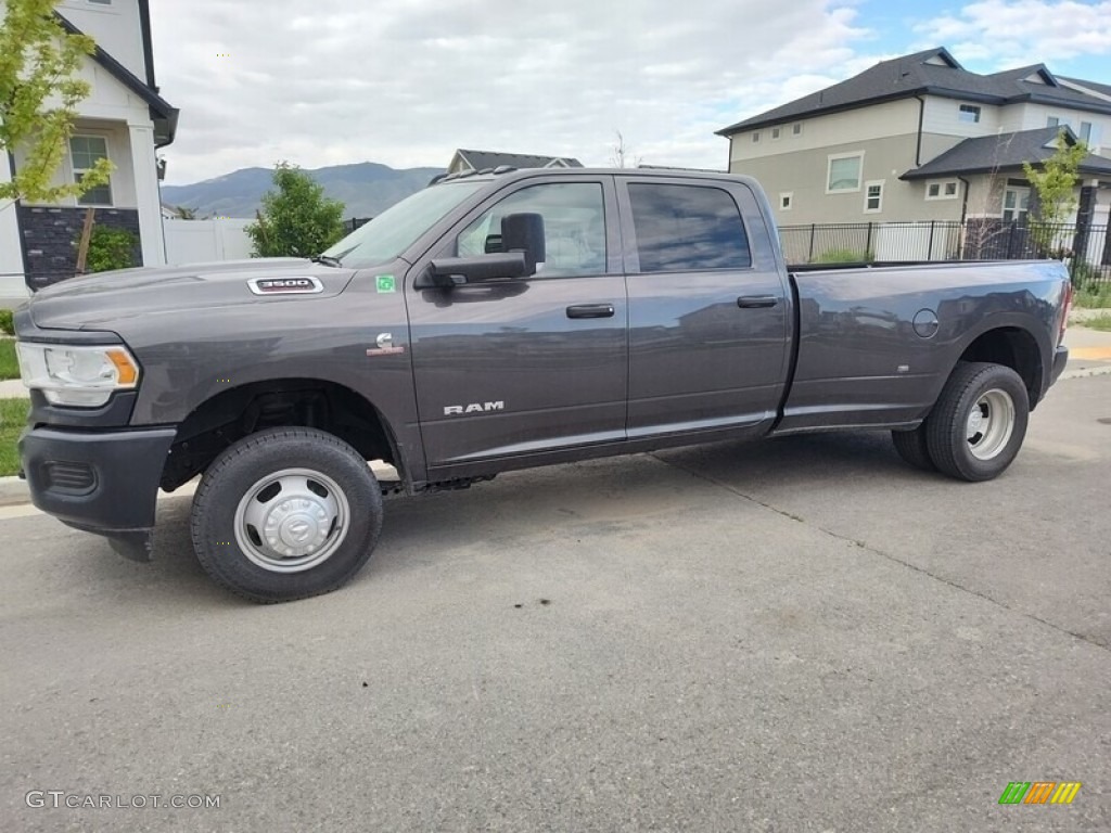 Maximum Steel Metallic 2022 Ram 3500 Tradesman Crew Cab 4x4 Exterior Photo #146368012
