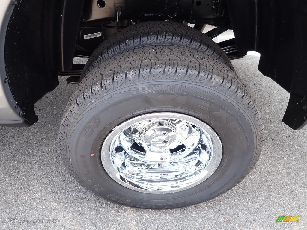 2023 3500 Tradesman Crew Cab 4x4 - Billet Silver Metallic / Black photo #3