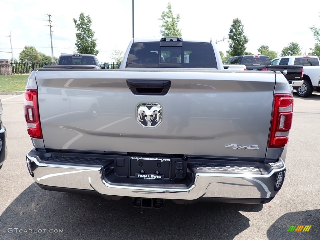2023 3500 Tradesman Crew Cab 4x4 - Billet Silver Metallic / Black photo #5
