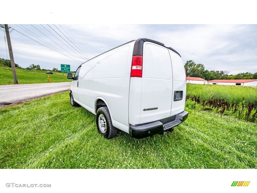 2017 Express 2500 Cargo WT - Summit White / Neutral photo #6