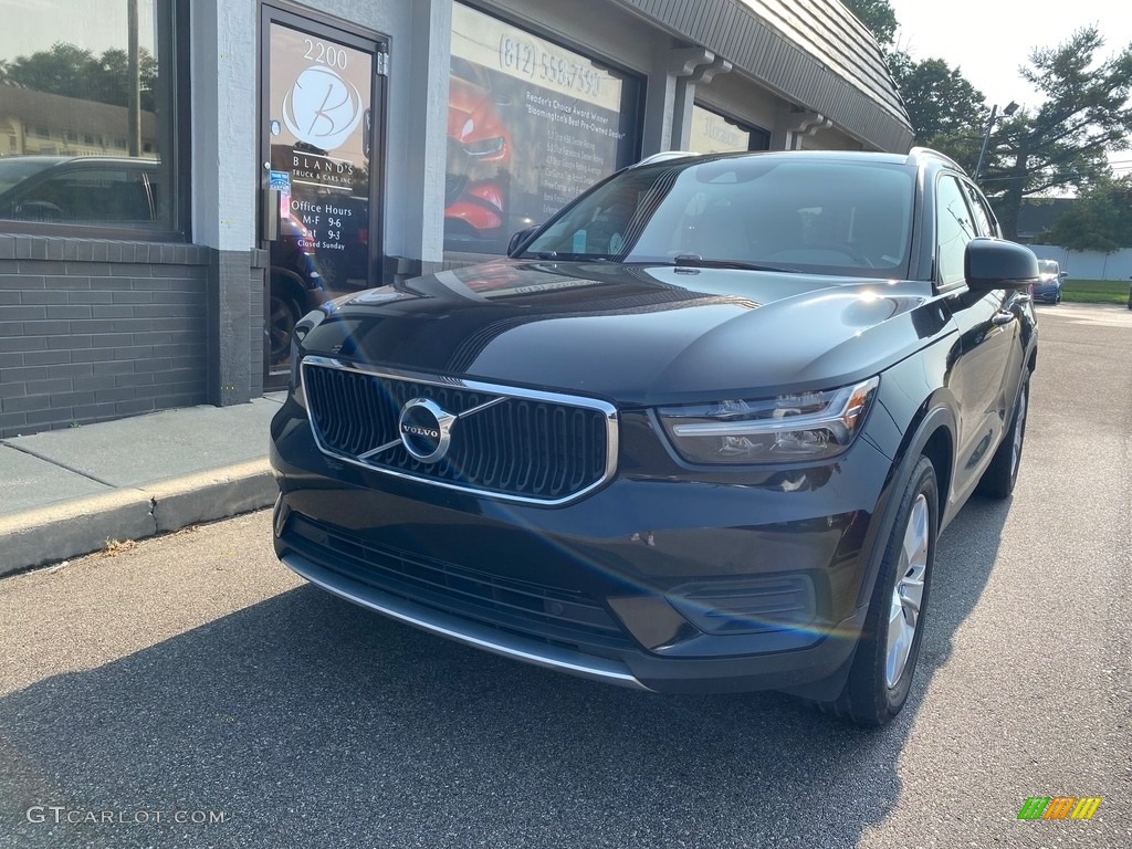 2020 XC40 T4 Momentum - Black Stone / Blond/Charcoal photo #2