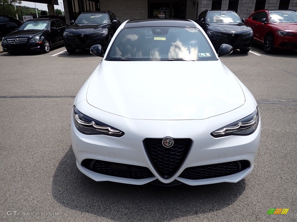 2024 Giulia Sprint AWD - Alfa White / Black photo #8