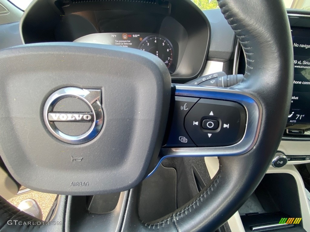 2020 XC40 T4 Momentum - Black Stone / Blond/Charcoal photo #19