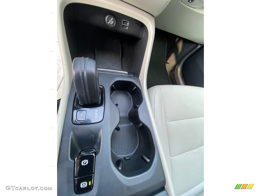 2020 XC40 T4 Momentum - Black Stone / Blond/Charcoal photo #23