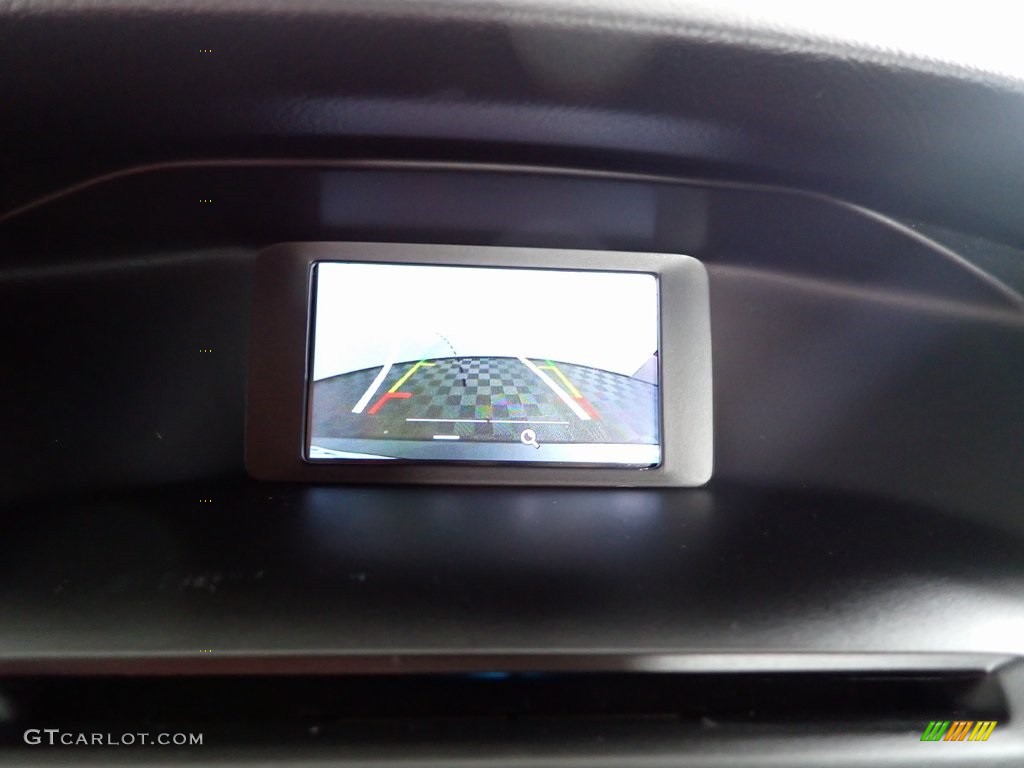 2017 Focus SE Hatch - Magnetic / Charcoal Black photo #3