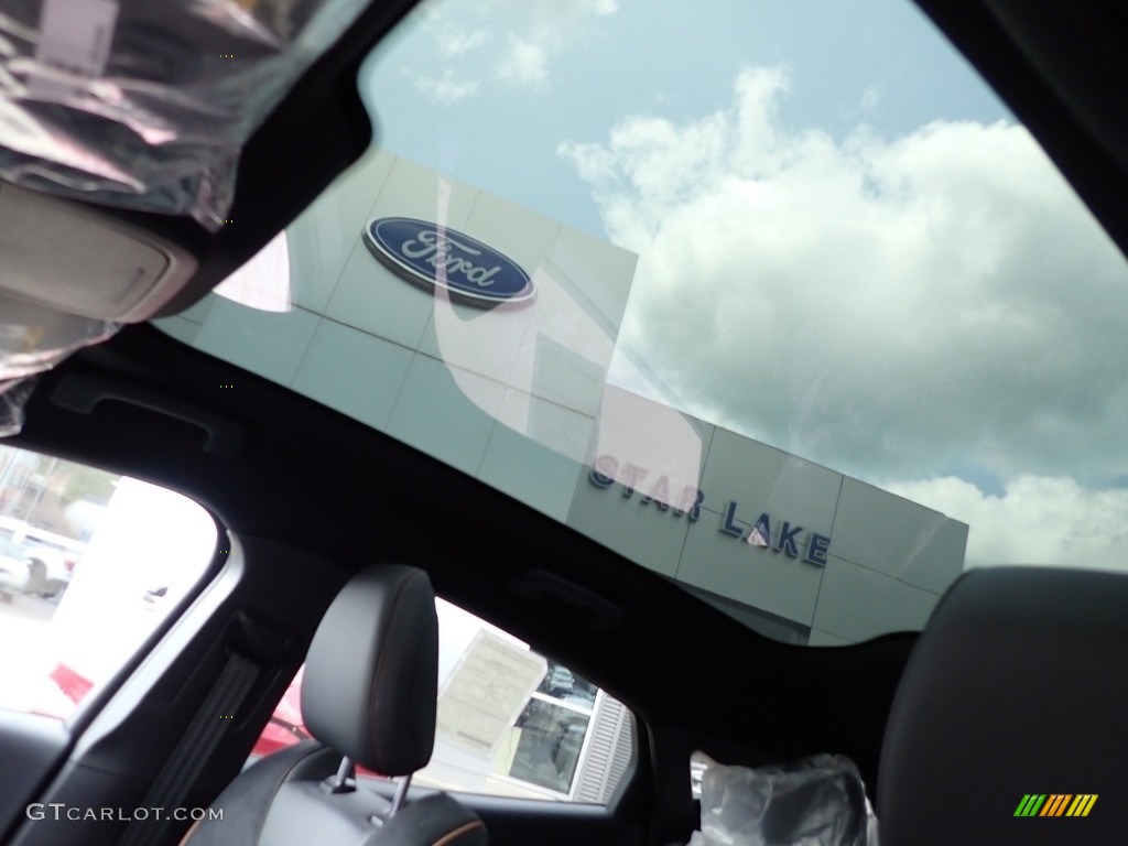 2023 Ford Mustang Mach-E GT eAWD Sunroof Photo #146371957