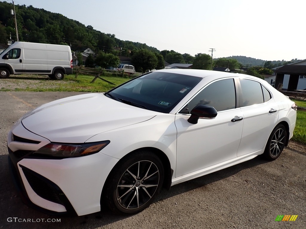 2023 Toyota Camry SE Nightshade AWD Exterior Photos