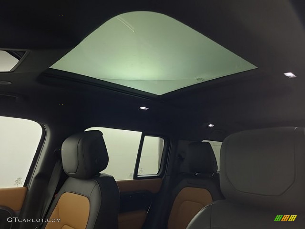 2023 Land Rover Defender 130 X Sunroof Photos