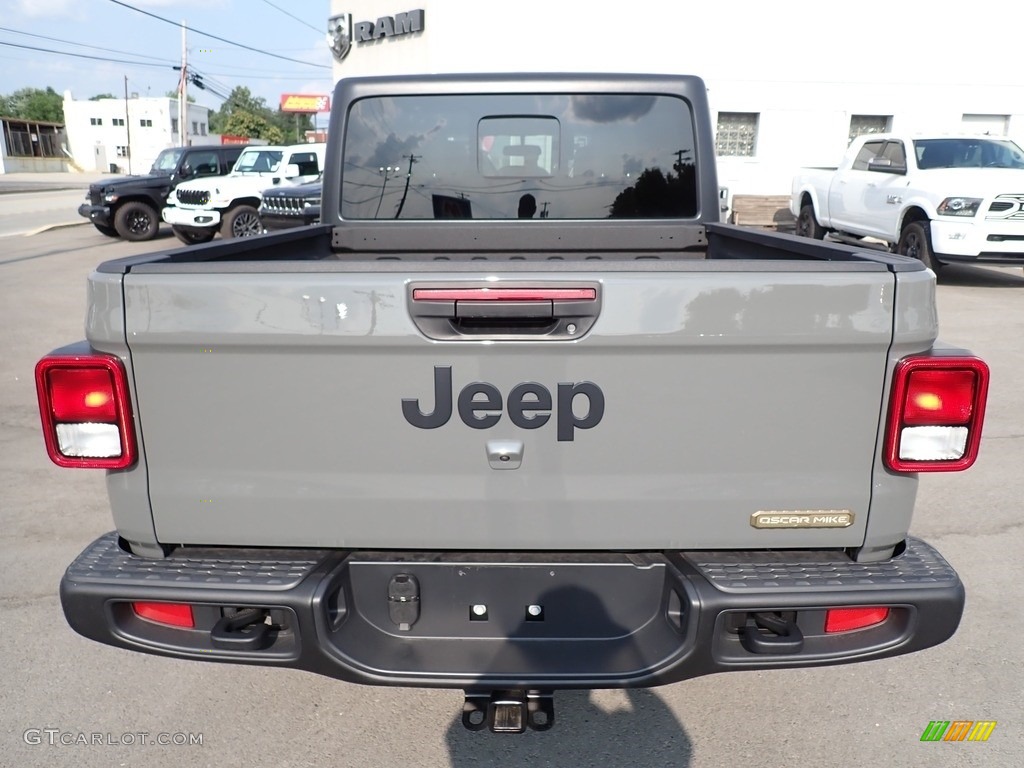 2023 Gladiator Freedom Edition 4x4 - Sting-Gray / Black photo #4