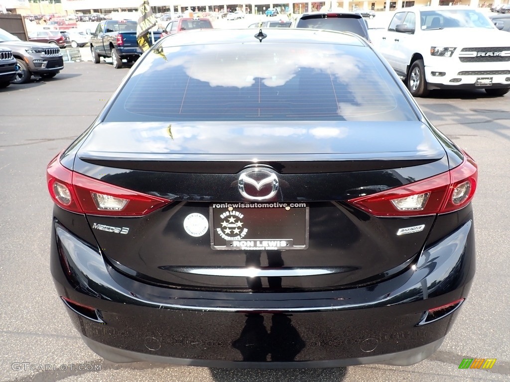2016 MAZDA3 i Touring 4 Door - Jet Black Mica / Black photo #4