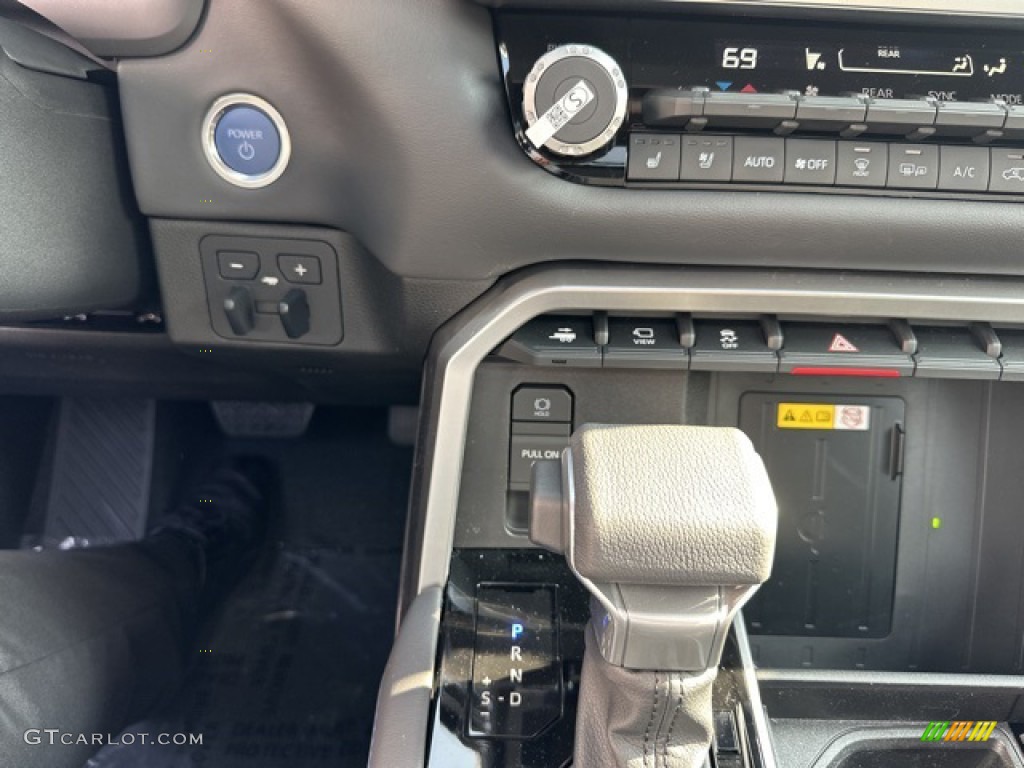 2023 Toyota Sequoia Platinum 4x4 Controls Photos