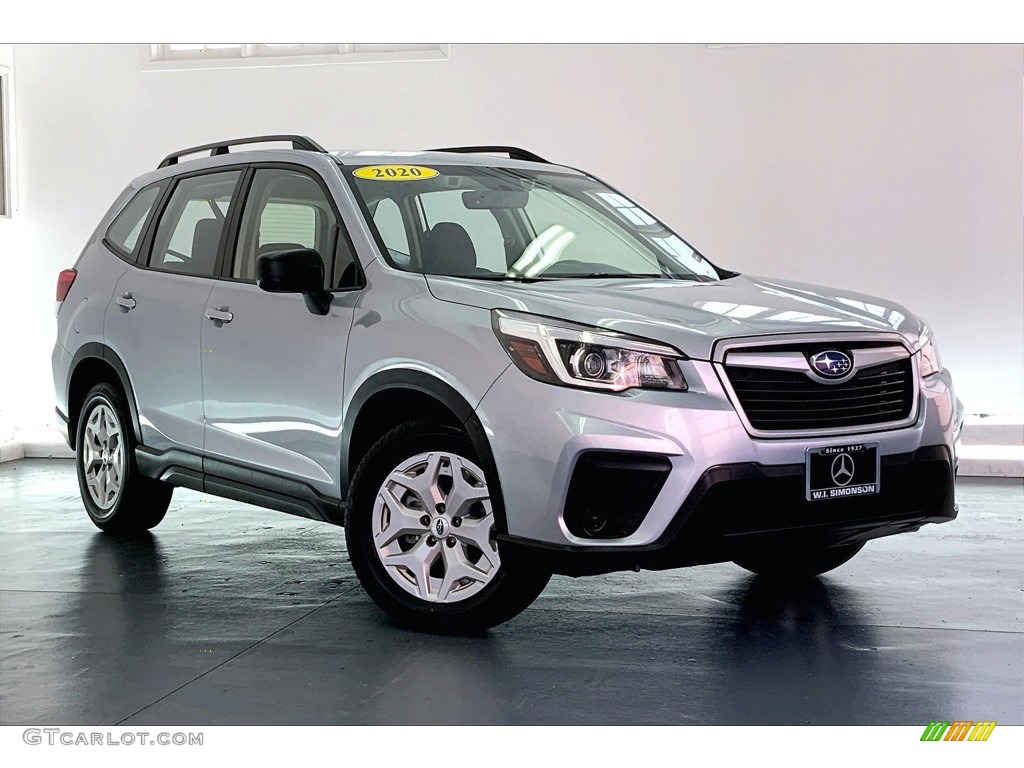 2020 Forester 2.5i - Ice Silver Metallic / Black photo #33