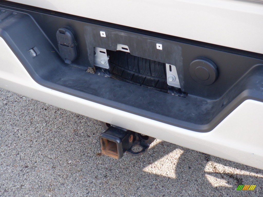 2021 Silverado 1500 Custom Crew Cab 4x4 - Silver Ice Metallic / Jet Black photo #16