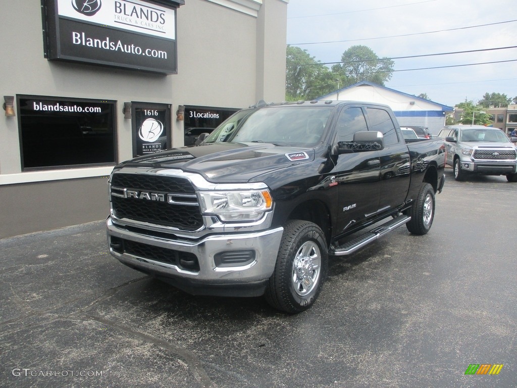 2020 2500 Tradesman Crew Cab 4x4 - Diamond Black Crystal Pearl / Black/Diesel Gray photo #2