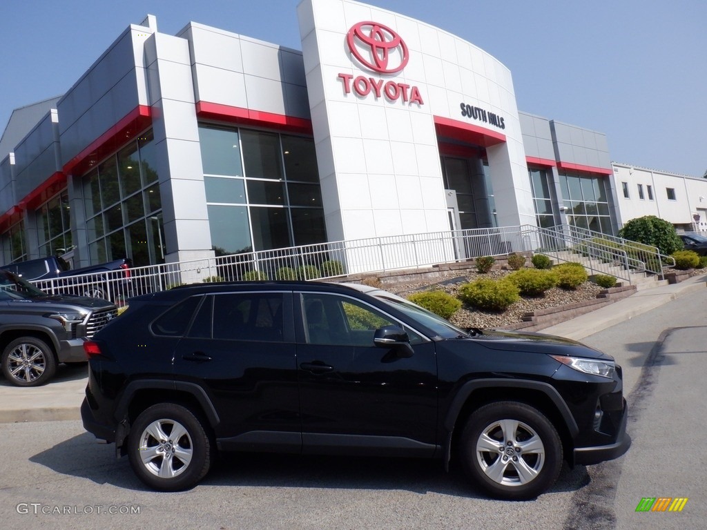 2020 RAV4 XLE AWD - Midnight Black Metallic / Black photo #2