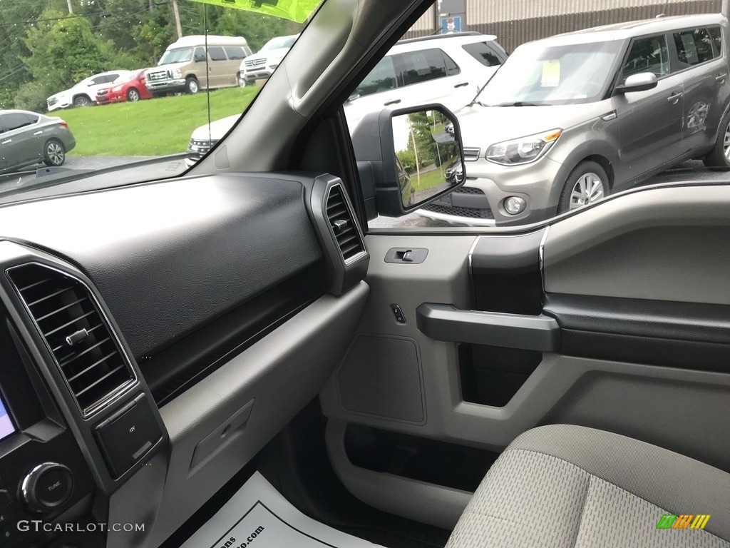 2019 F150 XLT SuperCrew 4x4 - Agate Black / Earth Gray photo #21