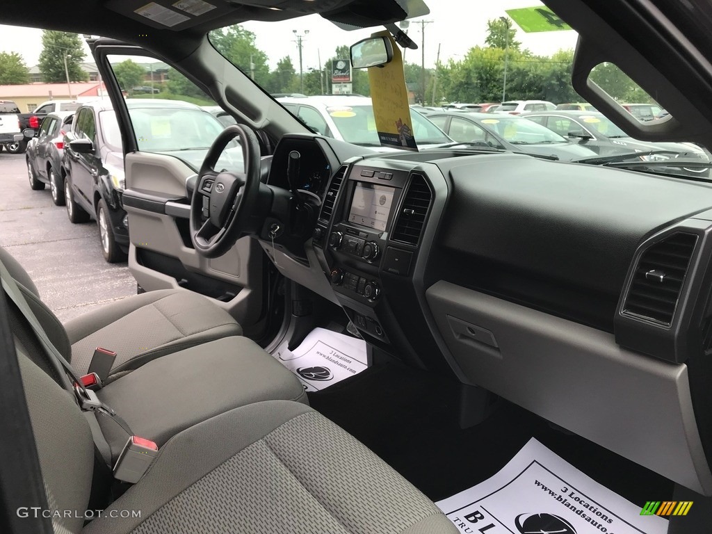 2019 F150 XLT SuperCrew 4x4 - Agate Black / Earth Gray photo #26