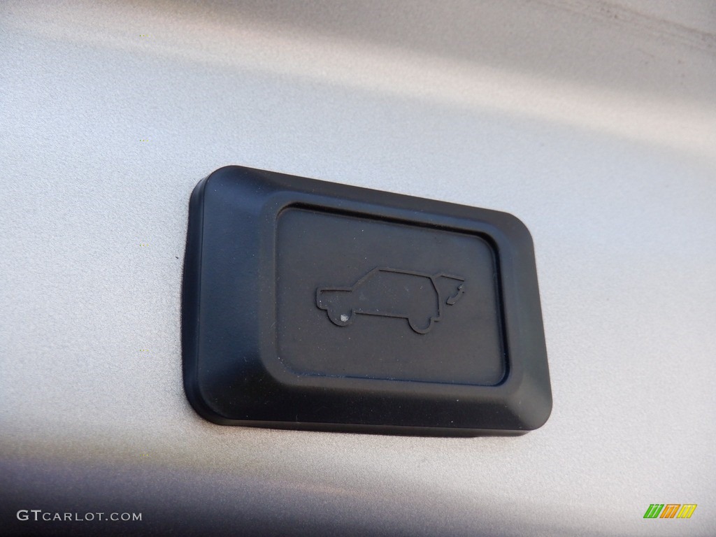 2020 RAV4 XSE AWD Hybrid - Silver Sky Metallic / Black photo #34