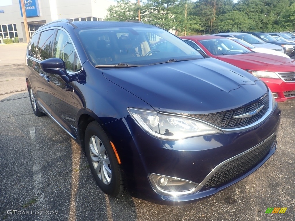 2018 Pacifica Touring L - Jazz Blue Pearl / Black/Alloy photo #4