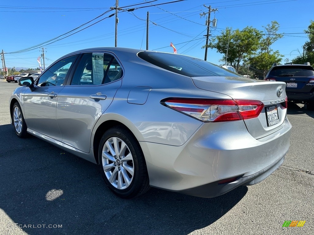 2018 Camry LE - Celestial Silver Metallic / Ash photo #4