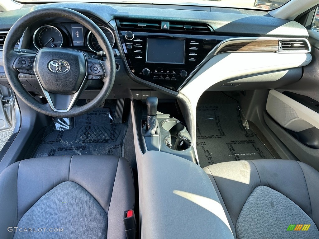 2018 Camry LE - Celestial Silver Metallic / Ash photo #12