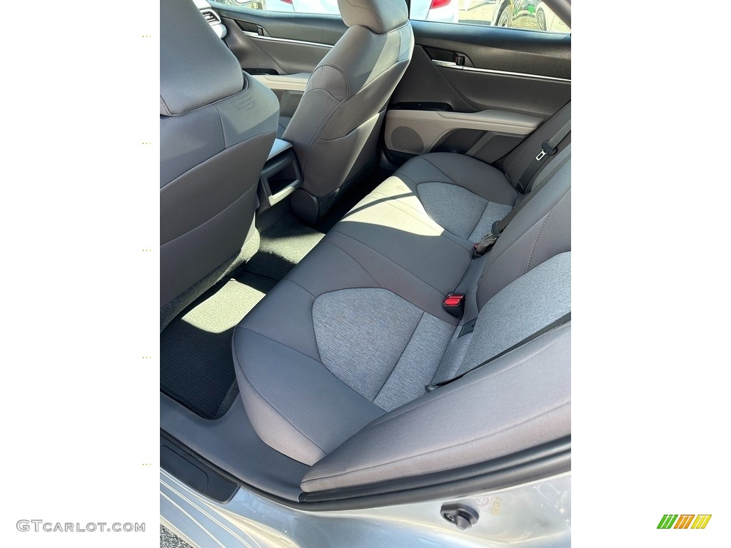 2018 Camry LE - Celestial Silver Metallic / Ash photo #13