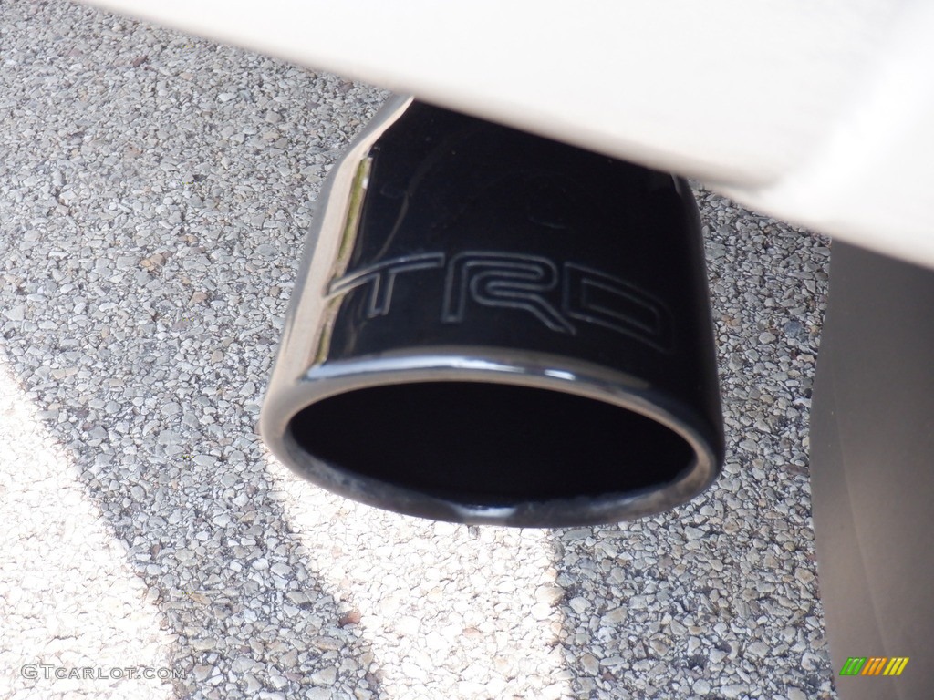 2023 4Runner TRD Pro 4x4 - Ice Cap / Black/Graphite photo #24