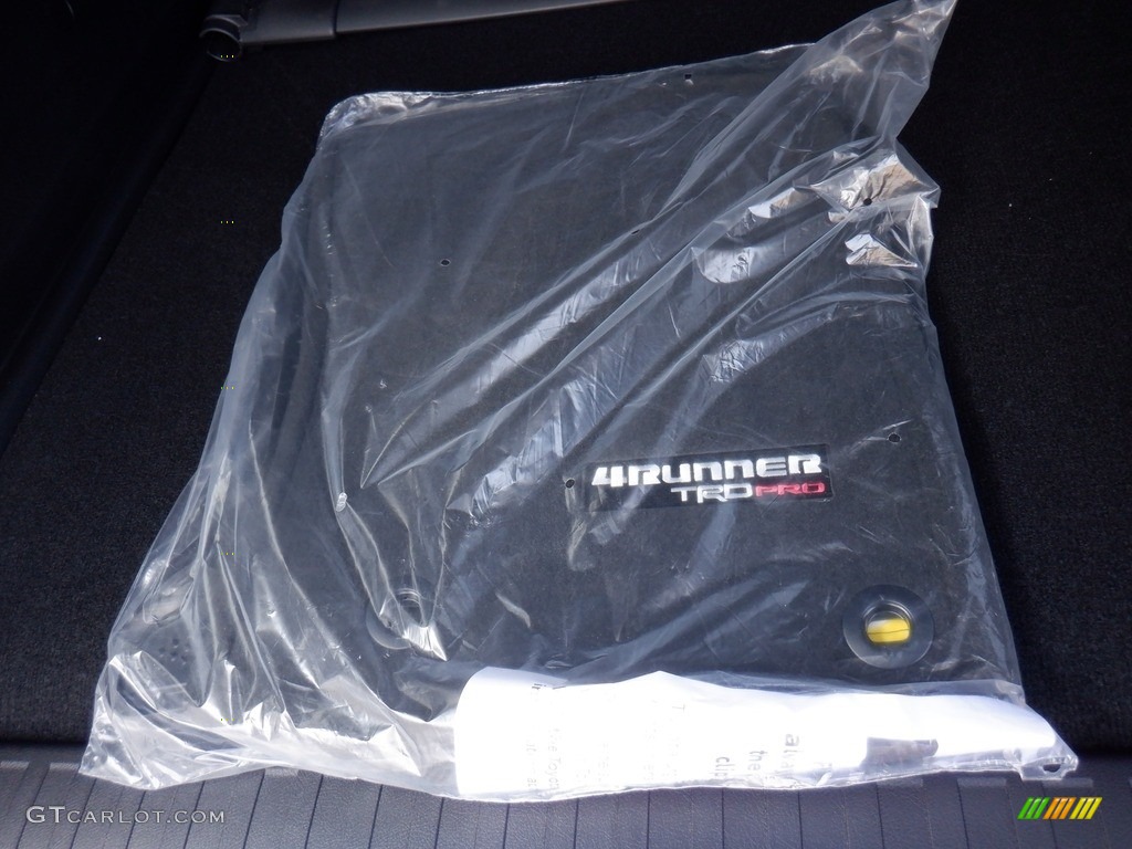 2023 4Runner TRD Pro 4x4 - Ice Cap / Black/Graphite photo #44