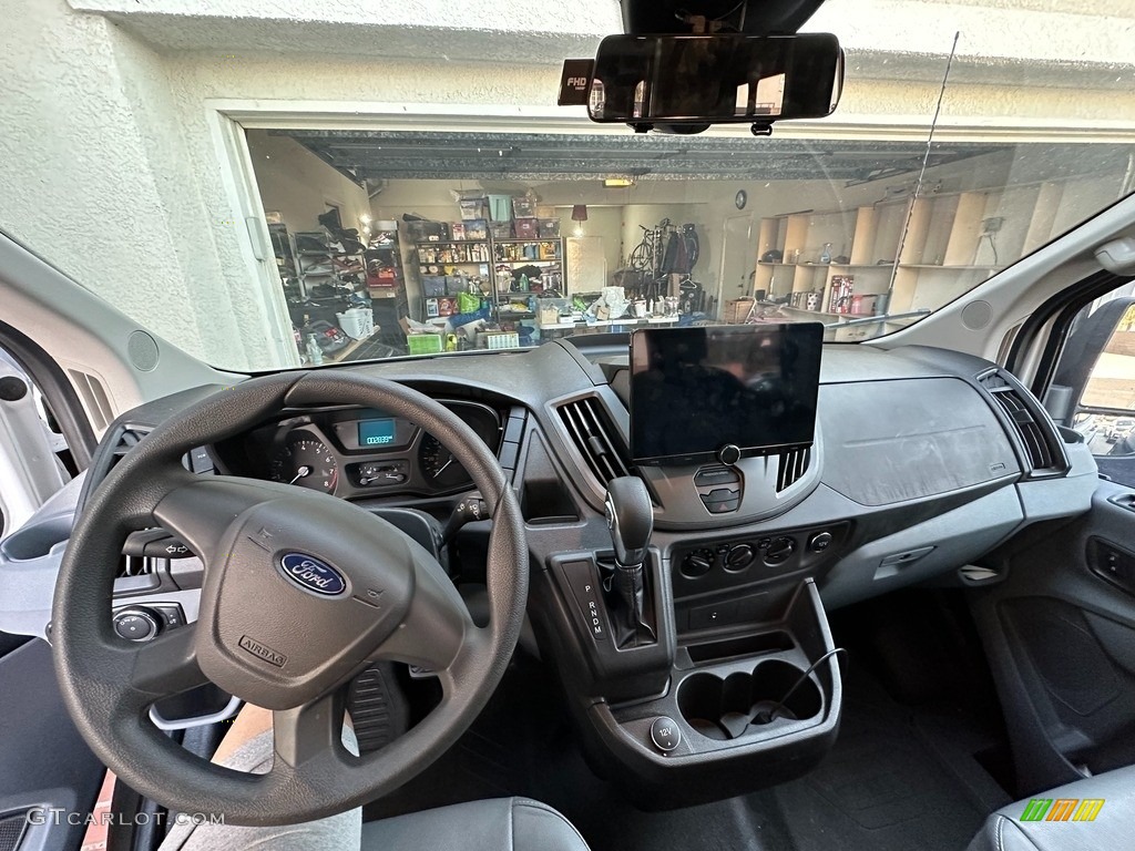 2019 Transit Van 150 LR Long - Oxford White / Pewter photo #7