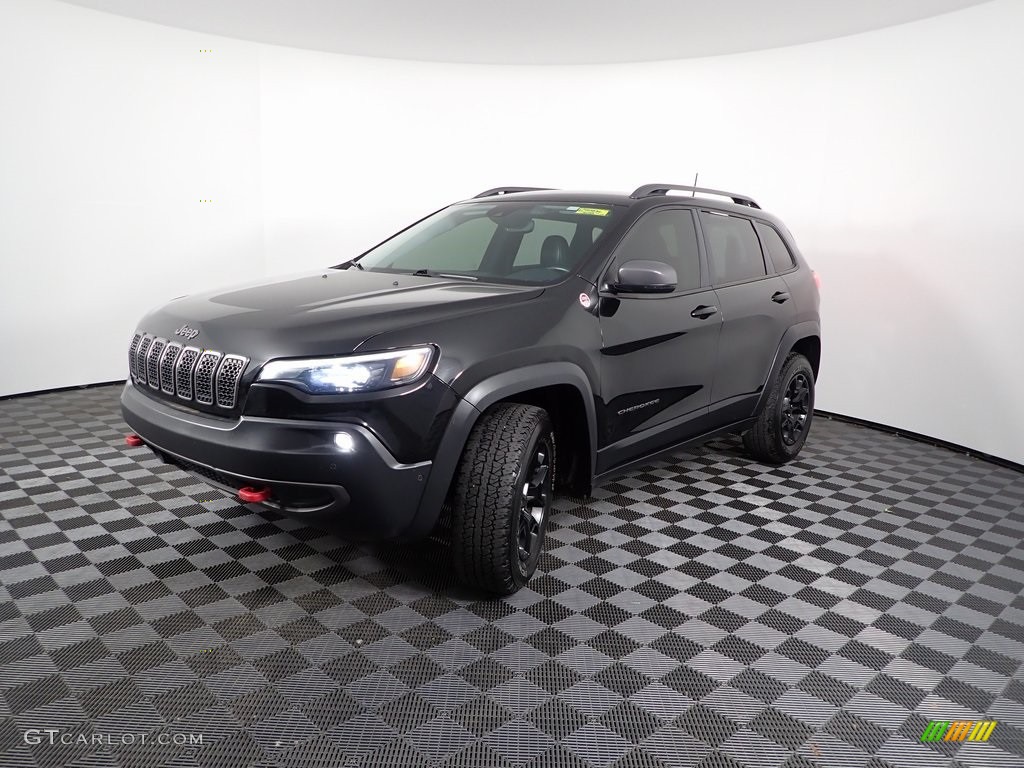 2019 Cherokee Trailhawk 4x4 - Diamond Black Crystal Pearl / Black photo #6