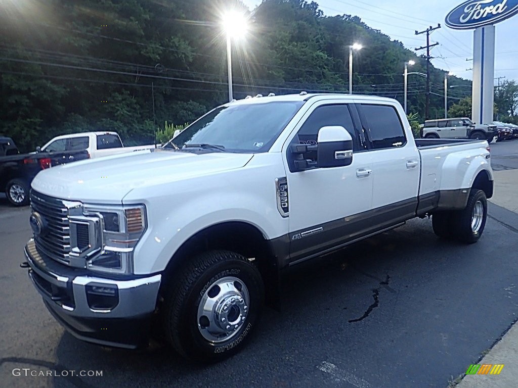 2022 F350 Super Duty Lariat Crew Cab 4x4 - Oxford White / Black Onyx photo #6