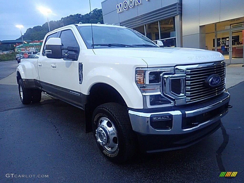 2022 F350 Super Duty Lariat Crew Cab 4x4 - Oxford White / Black Onyx photo #8