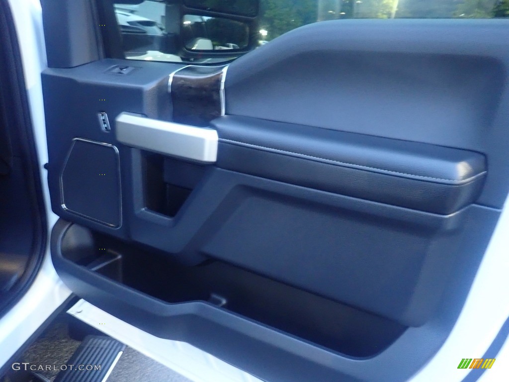 2022 F350 Super Duty Lariat Crew Cab 4x4 - Oxford White / Black Onyx photo #15