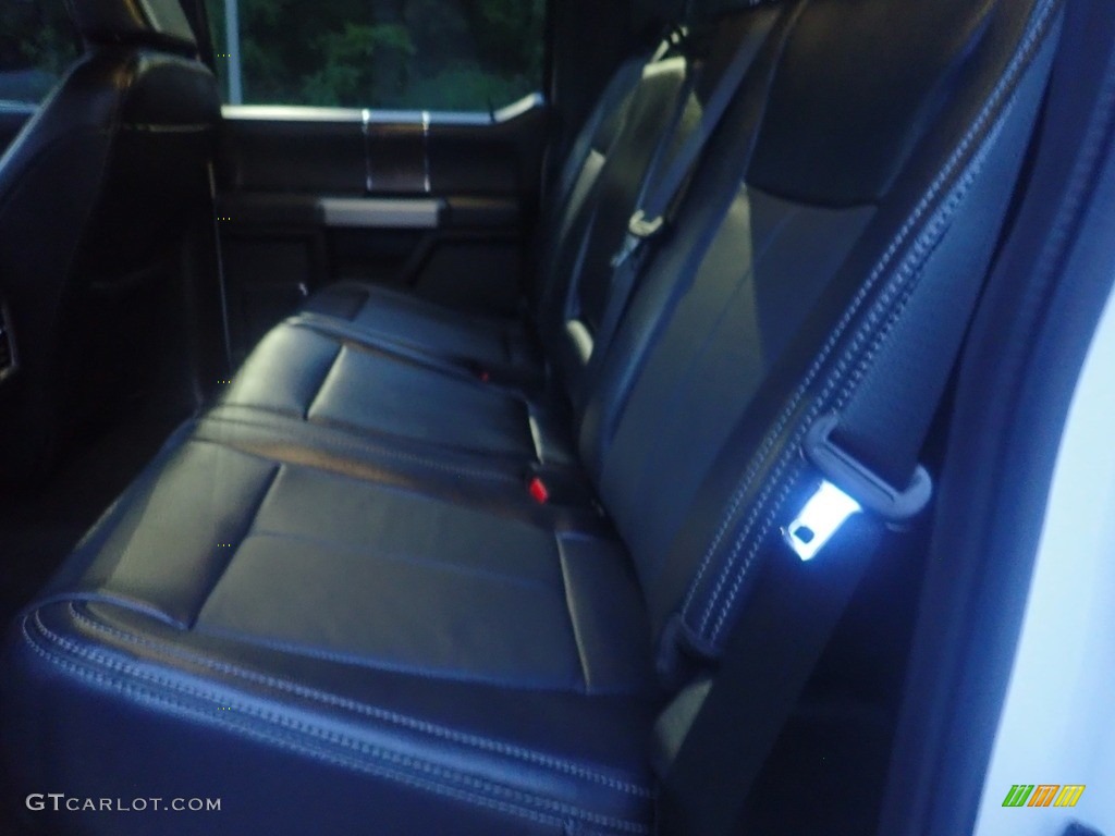 2022 F350 Super Duty Lariat Crew Cab 4x4 - Oxford White / Black Onyx photo #20
