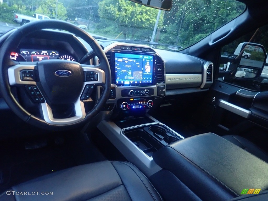 2022 F350 Super Duty Lariat Crew Cab 4x4 - Oxford White / Black Onyx photo #21