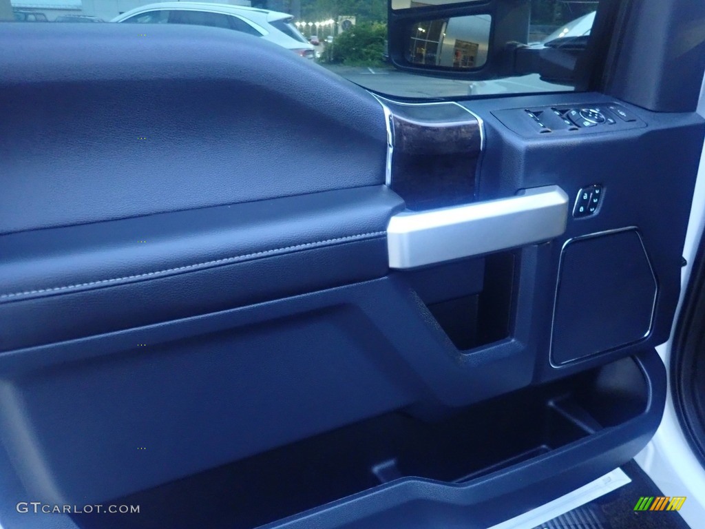 2022 F350 Super Duty Lariat Crew Cab 4x4 - Oxford White / Black Onyx photo #23