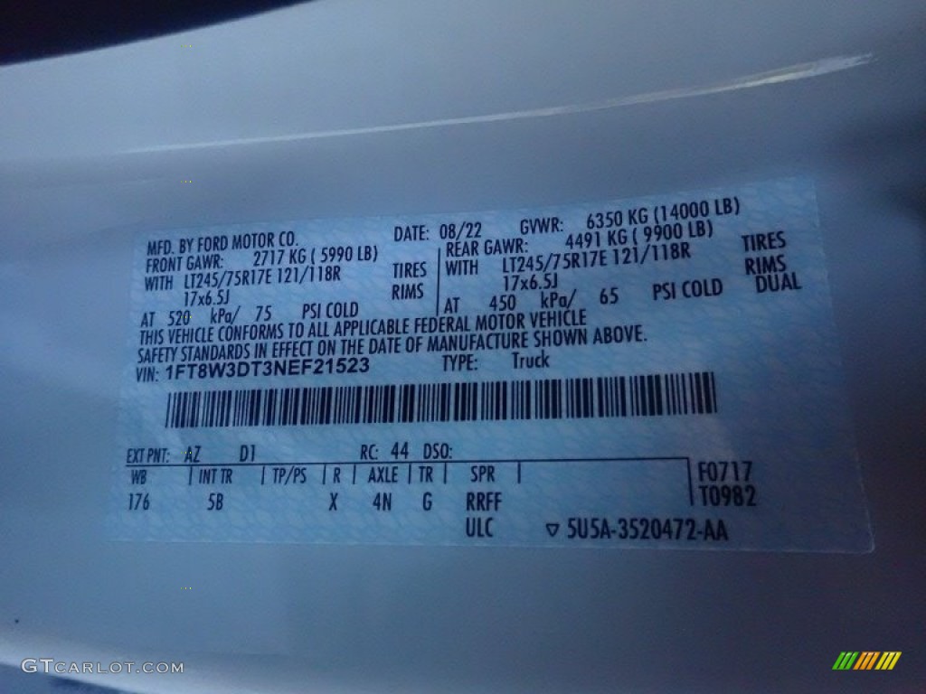 2022 F350 Super Duty Lariat Crew Cab 4x4 - Oxford White / Black Onyx photo #27