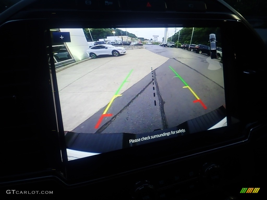 2022 F350 Super Duty Lariat Crew Cab 4x4 - Oxford White / Black Onyx photo #29