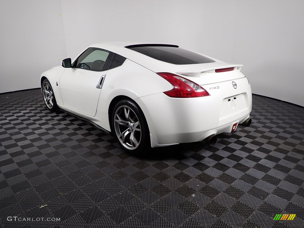 2012 370Z Coupe - Pearl White / Black photo #6