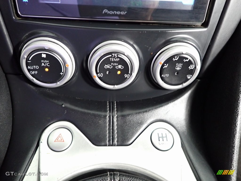 2012 370Z Coupe - Pearl White / Black photo #16