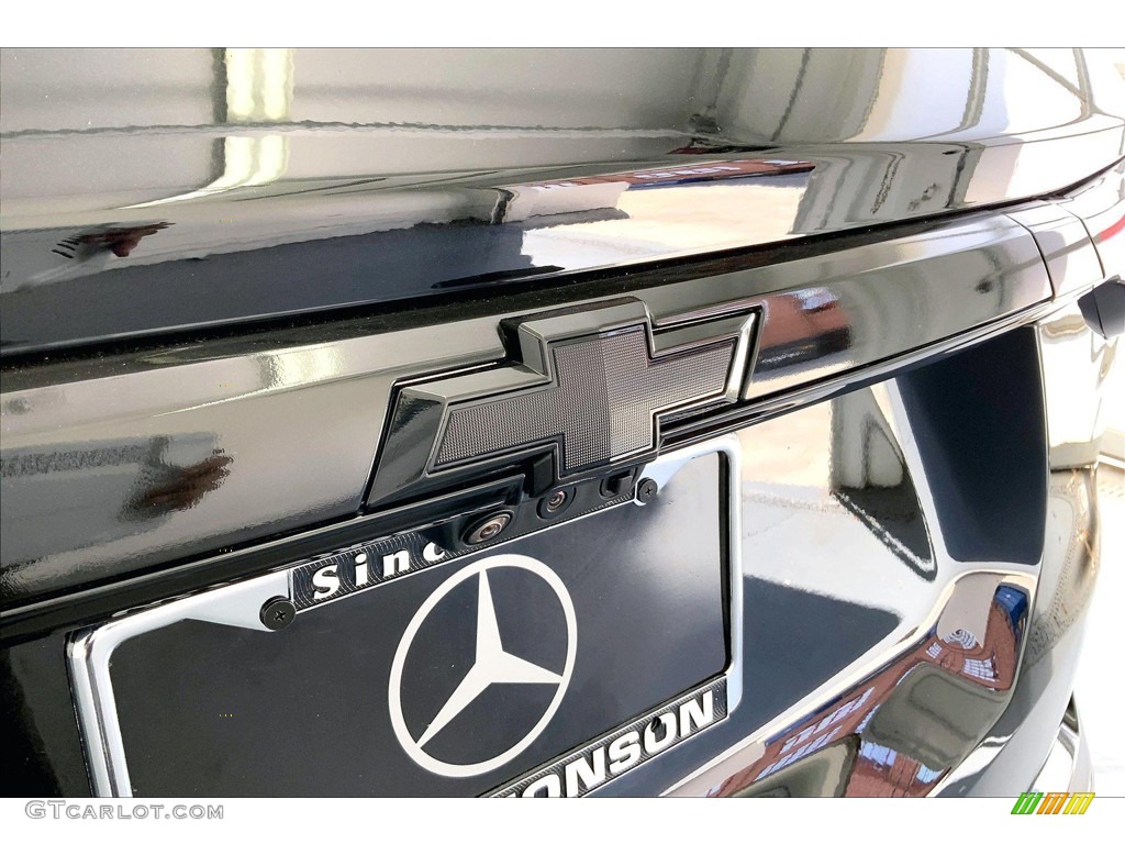 2022 Traverse Premier - Mosaic Black Metallic / Jet Black photo #30