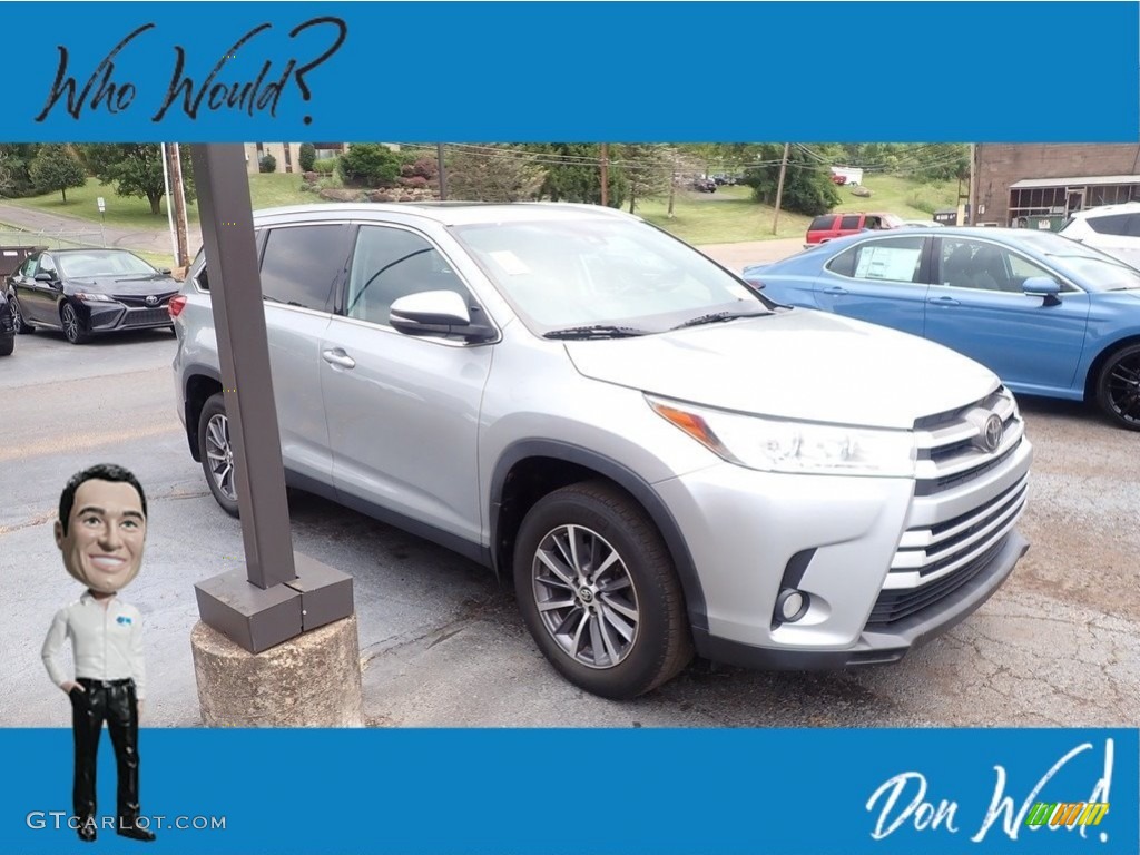 2019 Highlander XLE AWD - Celestial Silver Metallic / Black photo #1