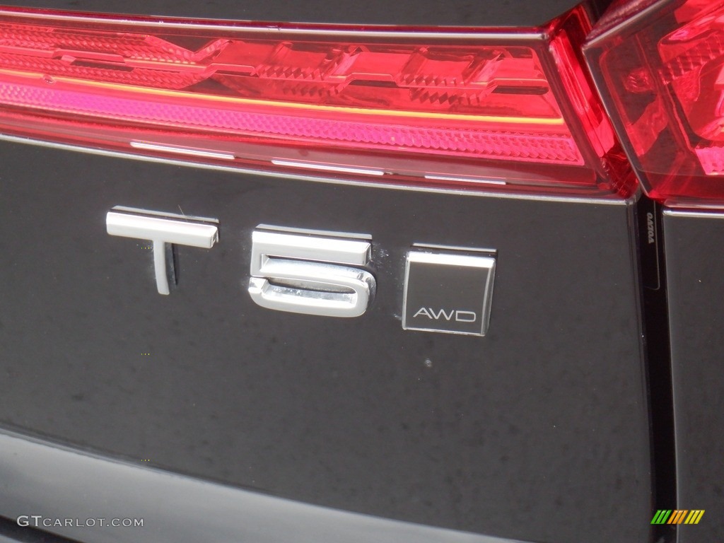 2021 XC60 T5 AWD Inscription - Onyx Black Metallic / Charcoal photo #7