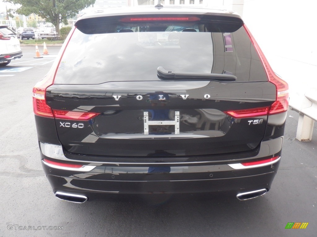 2021 XC60 T5 AWD Inscription - Onyx Black Metallic / Charcoal photo #8