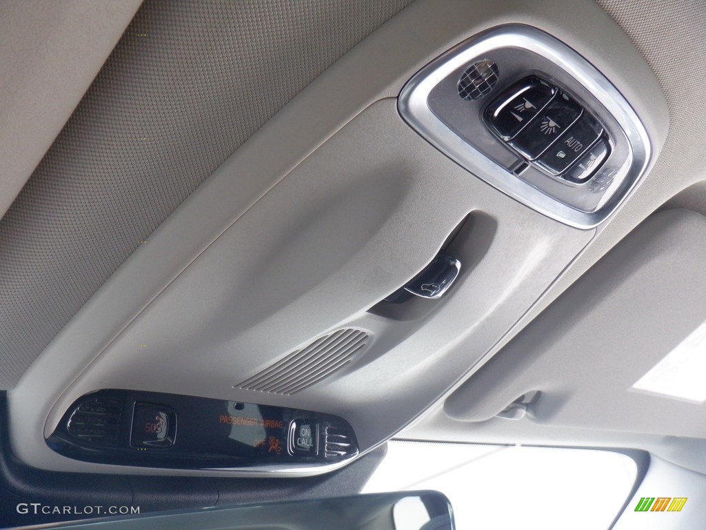 2021 XC60 T5 AWD Inscription - Onyx Black Metallic / Charcoal photo #24