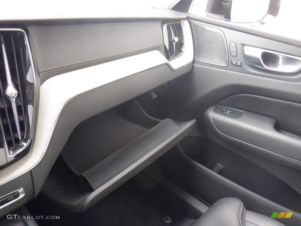 2021 XC60 T5 AWD Inscription - Onyx Black Metallic / Charcoal photo #27