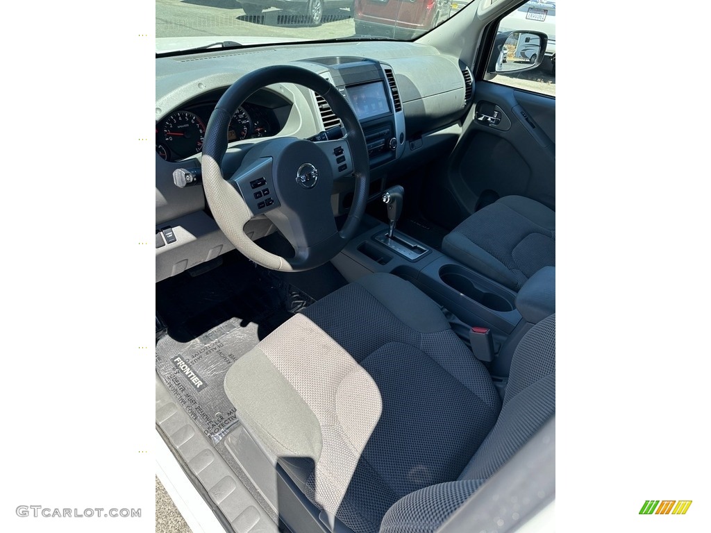 2019 Frontier SV Crew Cab - Glacier White / Steel photo #11
