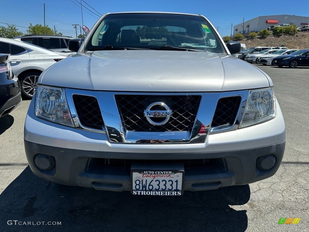 2009 Frontier SE King Cab - Radiant Silver / Steel photo #2
