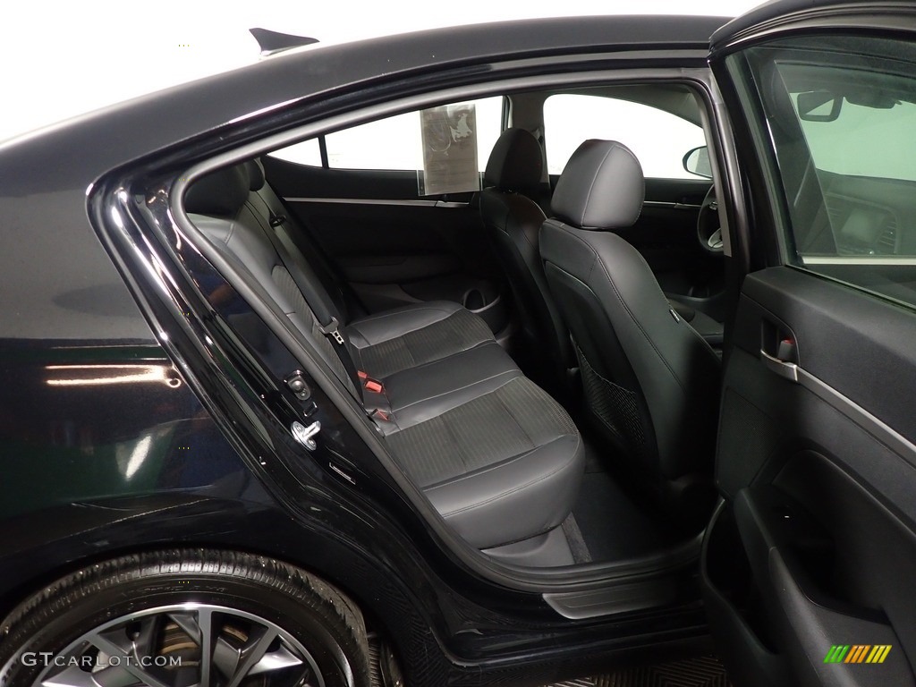 2020 Elantra Limited - Phantom Black / Black photo #32